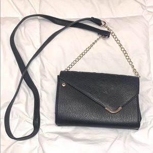 Reversible crossbody purse